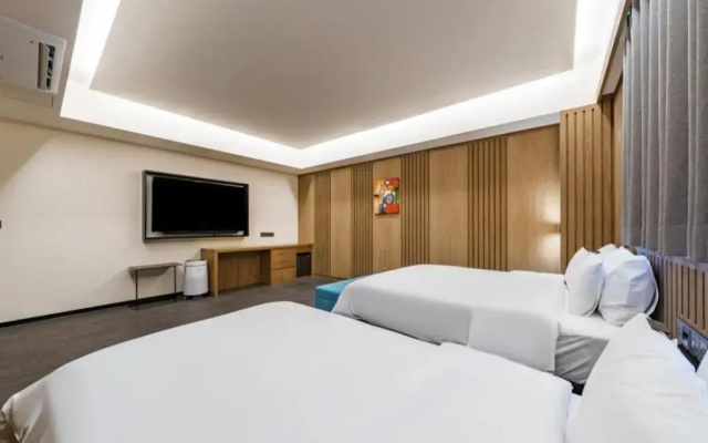 Hound Hotel