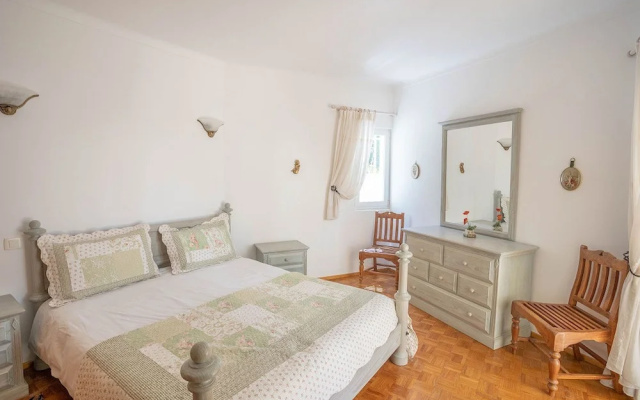 Silver Beautiful 4 Bedroom Vila Just Steps TO TH