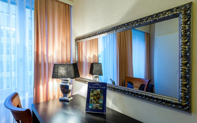 Hotel Century