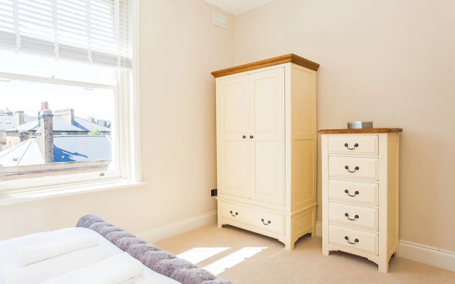 Newly Renovated 2 Bed in Wimbledon Village
