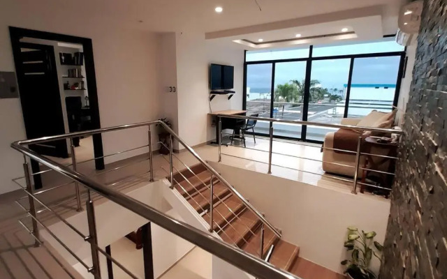 Espectacular casa grande vacacional en Manta!