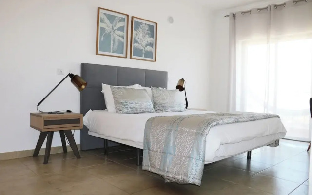 3-bedroom Apartment With Pool, Gym & Jacuzzi