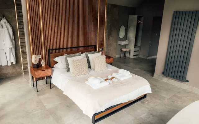 Newlands Lodges