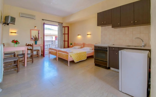 Bella Grecia Studios and Apartments