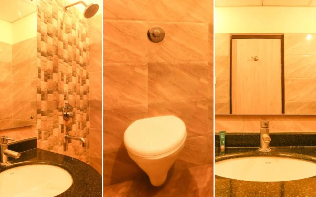 Hotel Janki International