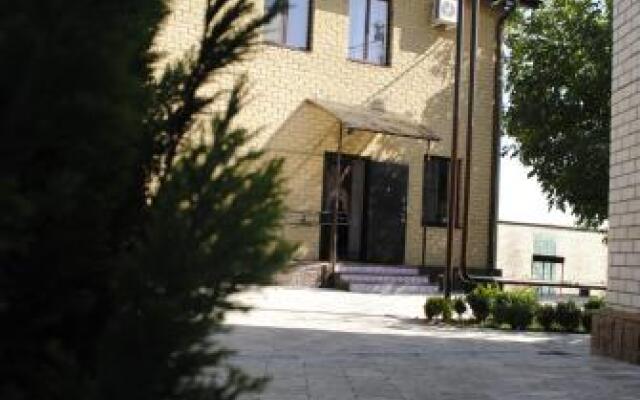 Гостиница Inn Vosmoe Nebo в Михайловске отзывы, цены и фото номеров - забронировать гостиницу Inn Vosmoe Nebo онлайн Михайловск вид на фасад