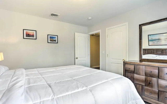 Ideally Located Glen Cove Apartment!