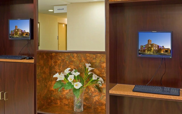 Holiday Inn Express & Suites Absecon-Atlantic City by IHG
