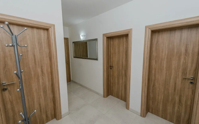 Spacious apt With Lodge Just 40m From the Beach