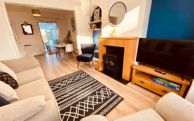 3 Bed House with Garden near Weymouth Beach