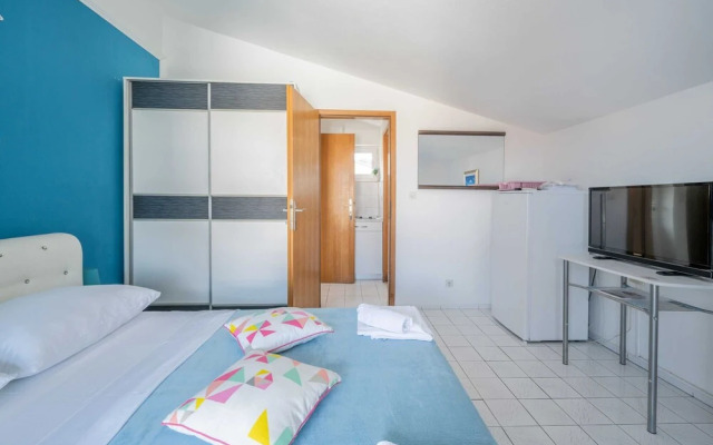 Laidback Apartments