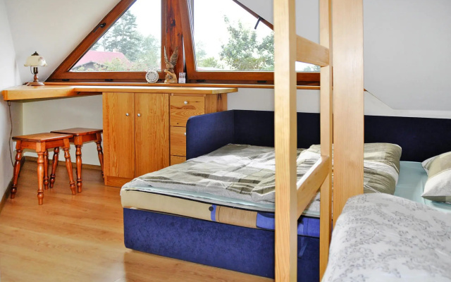 Holiday Home on the Lake Shore, Boat Included