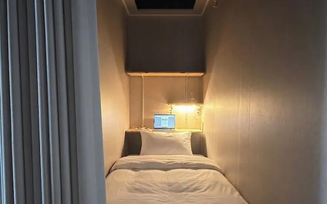STAYUP ILSAN Capsule Hotel
