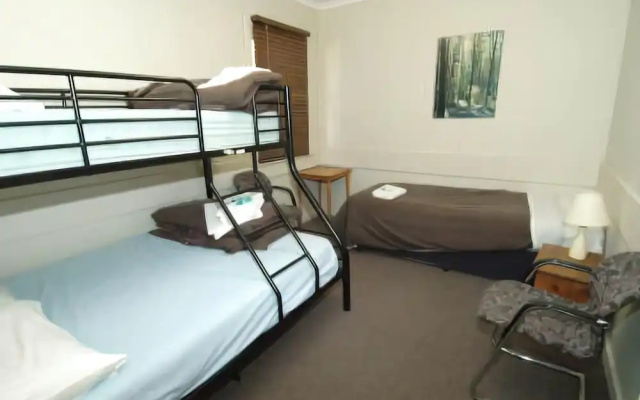 Coach House Inn