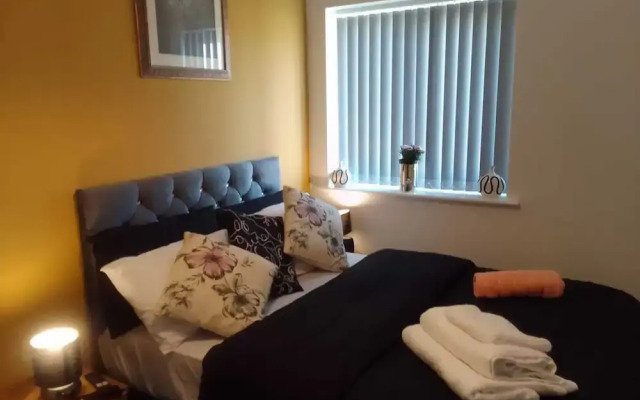 4 Bedroom, Sleeps 10, Pets, Parking, Ev Charging