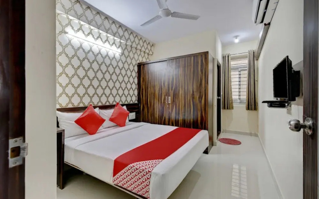 Varcity Pearl by OYO Rooms
