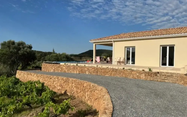 Villa L'esquirol With View and Pool