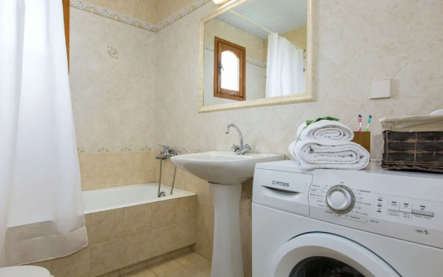 Villa in Adele With Pool & Olive Grove Views