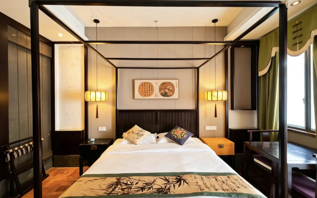 Tongxiang Wuzhen Yuexiang Inn
