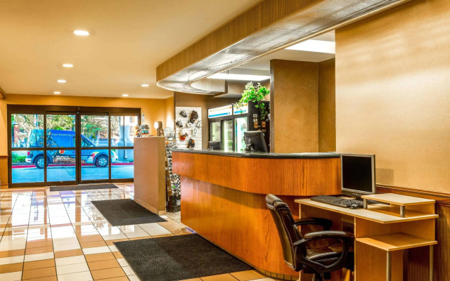 Comfort Inn & Suites Salt Lake City I-80 I-15 Downtown