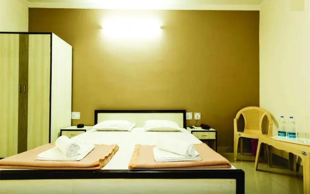 Fabebo Hotel by OYO Rooms