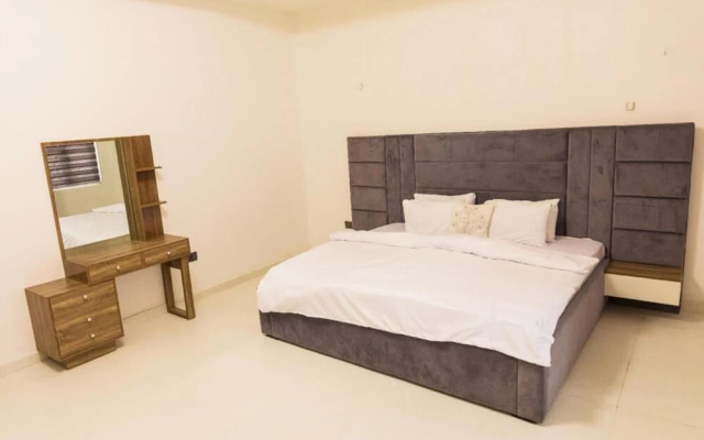 Immaculate 4-bed Apartment in Lekki