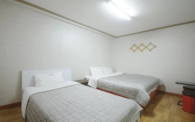 Motel OZ Inn