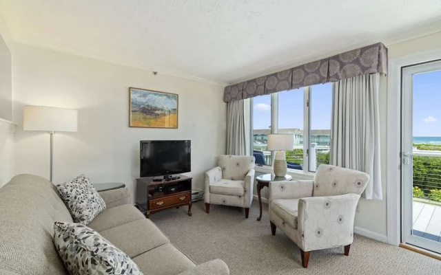 The Sparhawk Oceanfront Resort