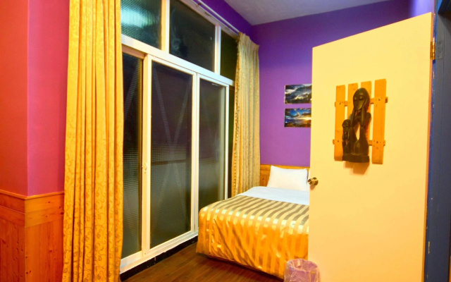 Firefly Homestay B
