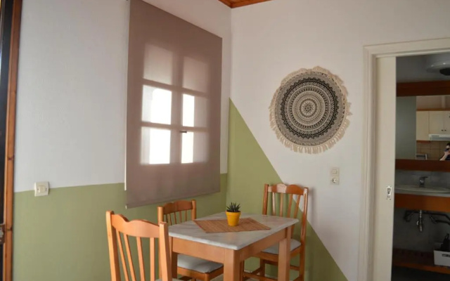 Babis Apartments & Studios Iremia