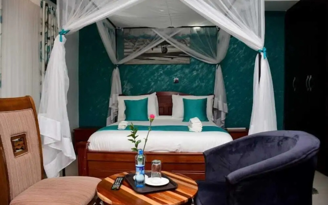 Lux Suites Elgon view Holiday House
