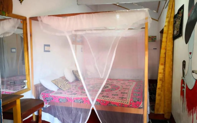 Star Rest Surf Camp Arugambay