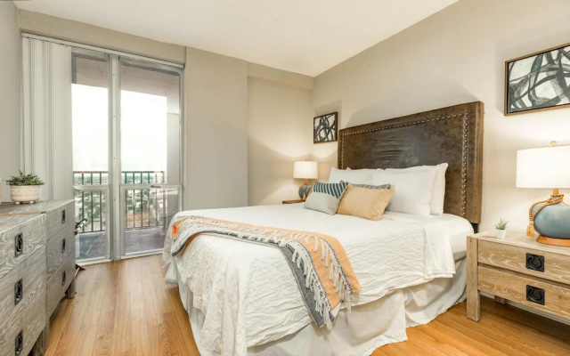 Sky Life Travel Houston House