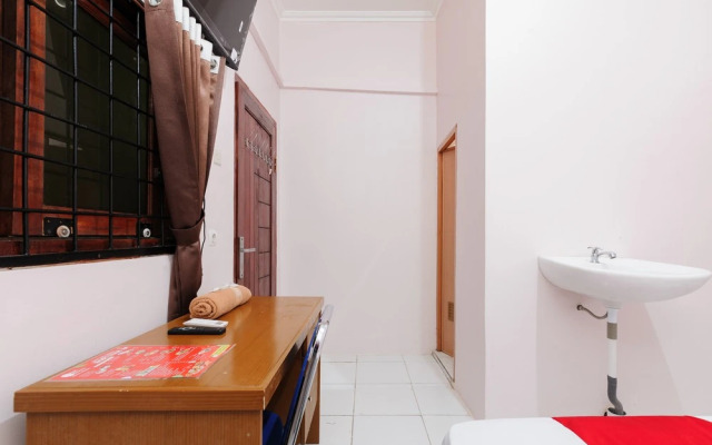 RedDoorz @ Terus Manis Suryakencana