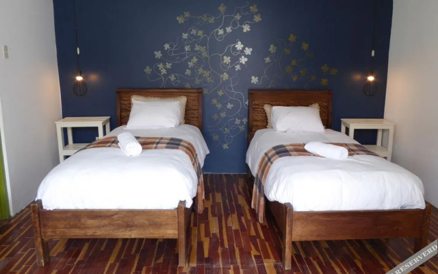 Niños Hotel Meloc