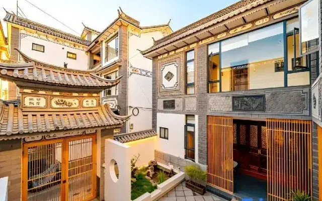 Dali dan-an Casual Home Hostel (just village shop)