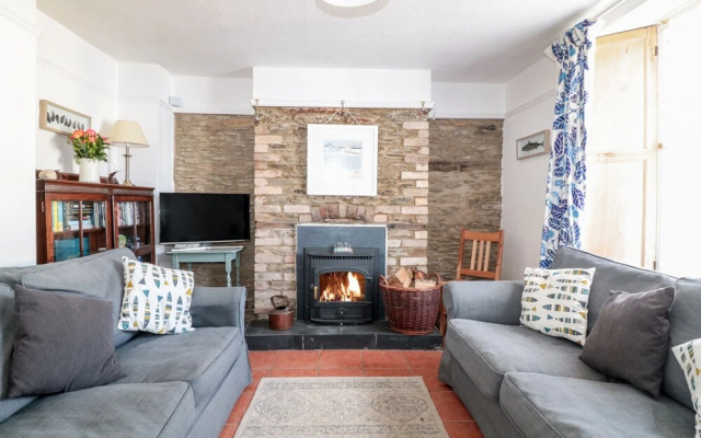 Tops'L Cottage