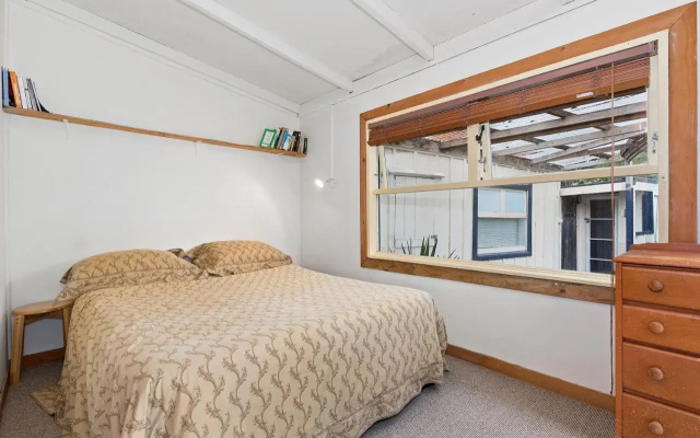 Beachy Bach - Mangawhai Heads Holiday Home