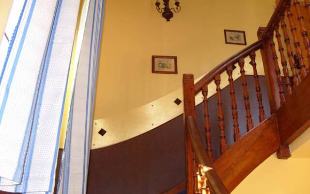 Отель Hôtel Bergeret Sport Франция, Хендее - отзывы, цены и фото номеров - забронировать отель Hôtel Bergeret Sport онлайн вид на фасад
