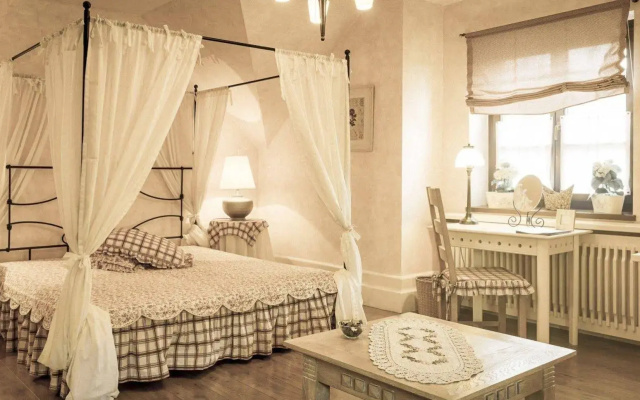 Villa Rosa Restaurant & Pension
