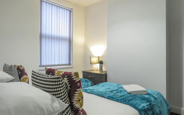 Tudors Esuites Birmingham House