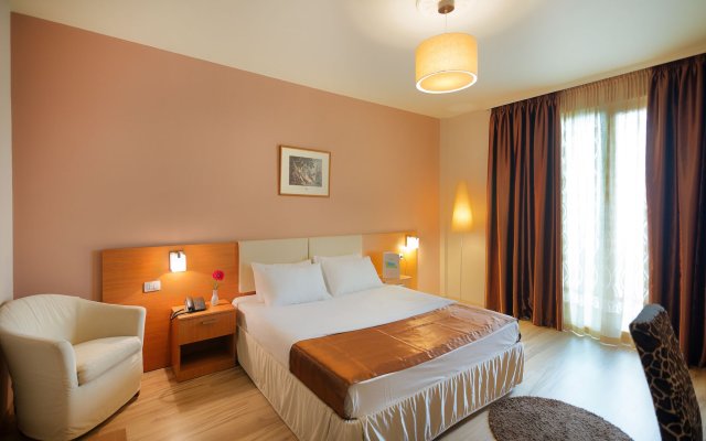 Отель Albanian Star Hotel Албания, Голем - отзывы, цены и фото номеров - забронировать отель Albanian Star Hotel онлайн комната для гостей