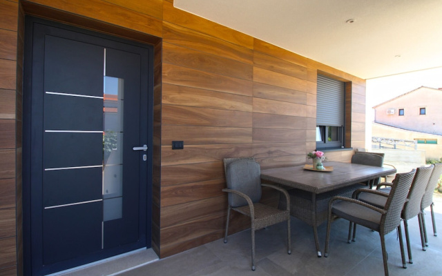 Apartment 1490
