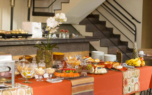 Hotel Vila Serrana
