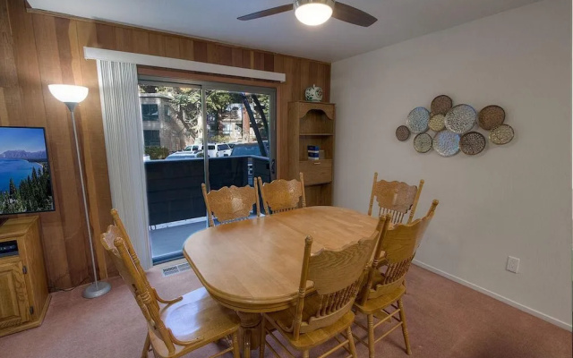 Sparrows Nest by Lake Tahoe Accommodations