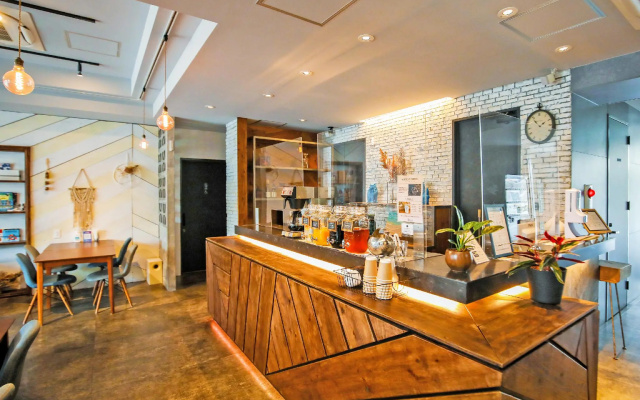 Hotel 385