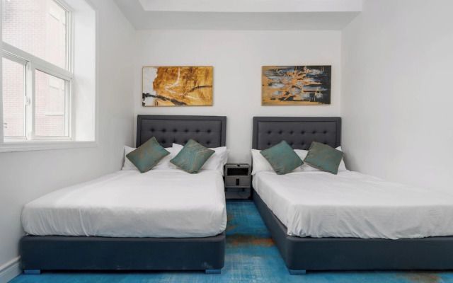 Plush Hotel
