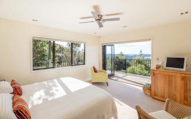 Te Koha Lodge - Adults Only