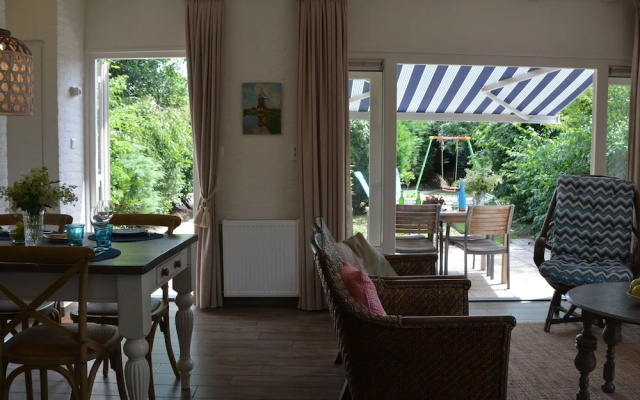 Cosy Holiday Home in Noordwijkerhout near Lake