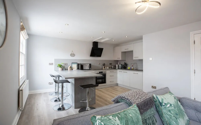 Castle Street Apartment
